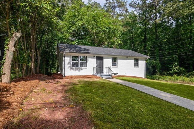 2889 Macon Dr SE in Atlanta, GA - Building Photo - Building Photo