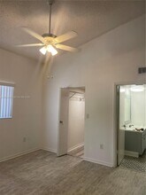 2550 SW 18th Terrace in Fort Lauderdale, FL - Building Photo - Building Photo