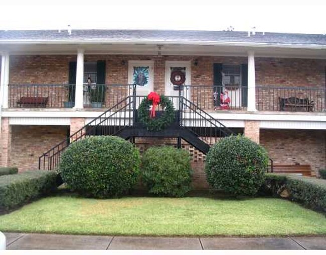 property at 1250 Dorchester Dr