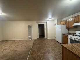 4753 Herron Rd in Eureka, CA - Building Photo