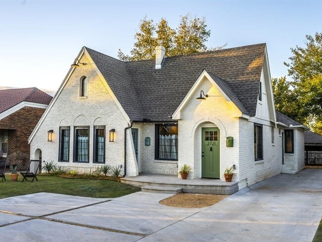 property at 2721 NW 19th St