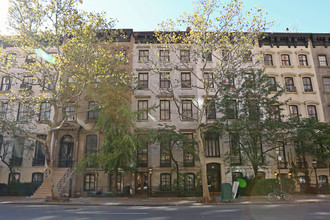 450 W 23rd St in New York, NY - Building Photo - Building Photo