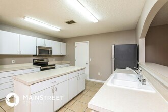 929 Mayfair St in Eustis, FL - Building Photo - Building Photo