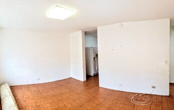 927 Makahiki Way in Honolulu, HI - Foto de edificio - Building Photo