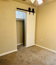 2914 Lakeland Dr in San Antonio, TX - Building Photo - Building Photo