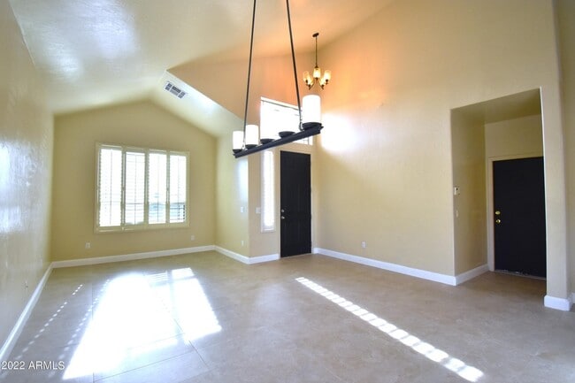 768 E Irma Ln in Phoenix, AZ - Building Photo - Building Photo