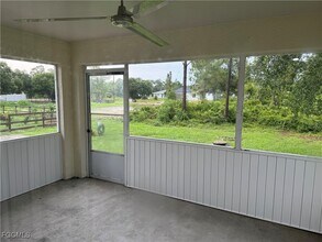 1013 Belmont St E in Lehigh Acres, FL - Building Photo - Building Photo