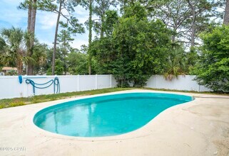 105 Greenwood Dr in Panama City Beach, FL - Building Photo - Building Photo