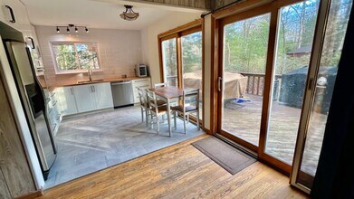 15 Norfolk Ct in Rock Hill, NY - Building Photo - Building Photo