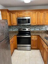 1561 Balfour Point Dr in Royal Palm Beach, FL - Building Photo