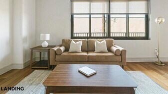 1414 Wood Hollow Dr, Unit 326 in Houston, TX - Building Photo