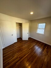 5407 Quintana St in Riverdale, MD - Foto de edificio - Building Photo