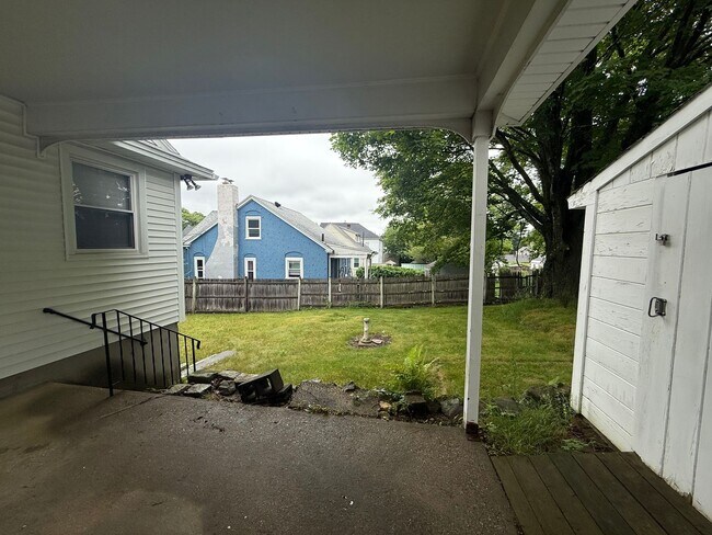 59 Cypress St in Manchester, NH - Building Photo - Building Photo