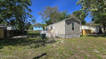1726 Bermuda Rd in Jacksonville, FL - Building Photo