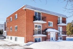 2190 Vallières Rue in Laval, QC - Building Photo