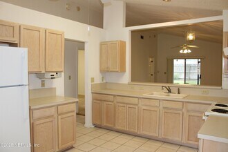 11202 Mikris Dr S in Jacksonville, FL - Building Photo - Building Photo