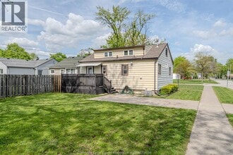 2297 PARENT in Windsor, ON - Building Photo - Building Photo