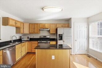 7719 Markham Grant Ln in Alexandria, VA - Building Photo - Building Photo