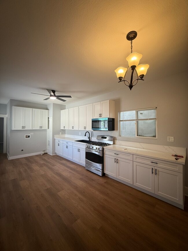 3360 Fairmount Blvd, Unit B