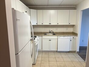 1 Pond St in Winthrop, MA - Building Photo - Building Photo