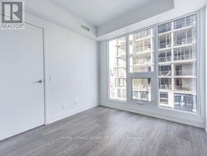 181 Dundas St E in Toronto, ON - Building Photo - Building Photo