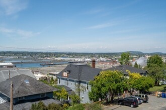 519 N Forest St in Bellingham, WA - Building Photo - Building Photo