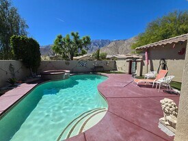 1222 Palmas Ridge in Palm Springs, CA - Building Photo
