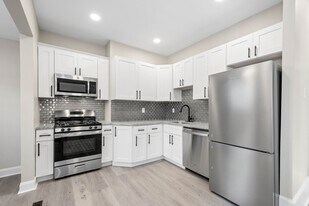 221 Alpine Ave in Pittsburgh, PA - Building Photo