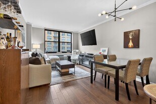 2 Constitution Ct in Hoboken, NJ - Building Photo