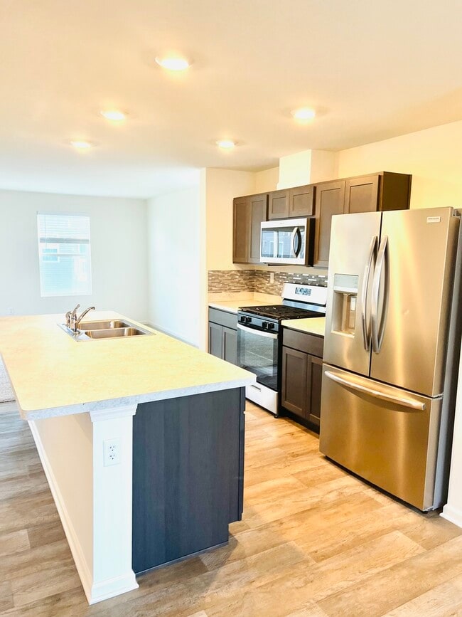 1480 Yosemite Wy in Pingree Grove, IL - Building Photo - Building Photo