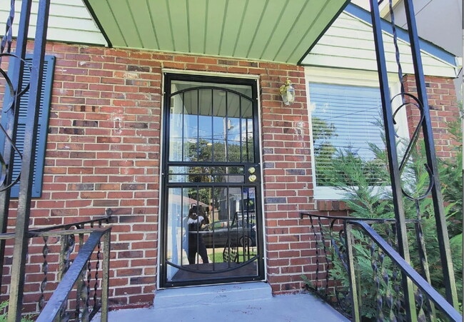 2417 Scovel St in Nashville, TN - Building Photo - Building Photo