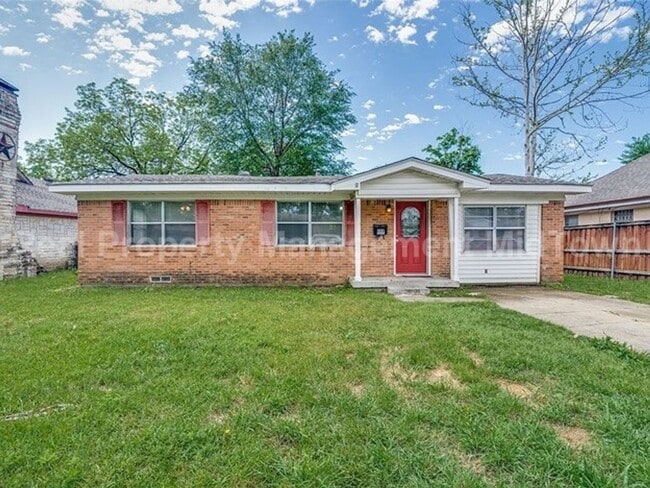 property at 222 Pecos St