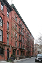 62-68 Barrow St in New York, NY - Building Photo - Building Photo