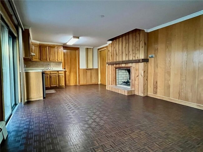 property at 85 Paulding Dr