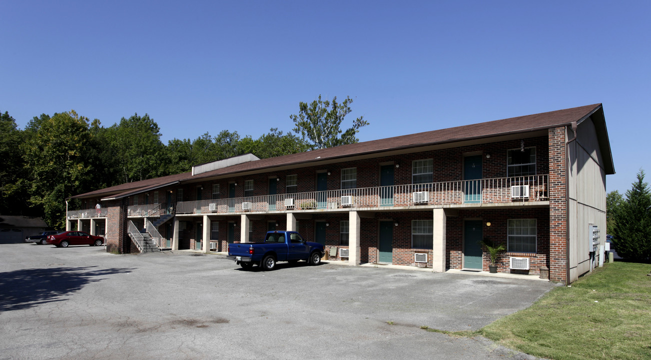 106 Inn Ln in Oak Ridge, TN - Foto de edificio