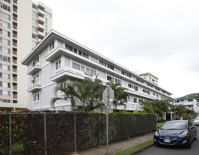 1512 Halekula Way in Honolulu, HI - Building Photo - Building Photo