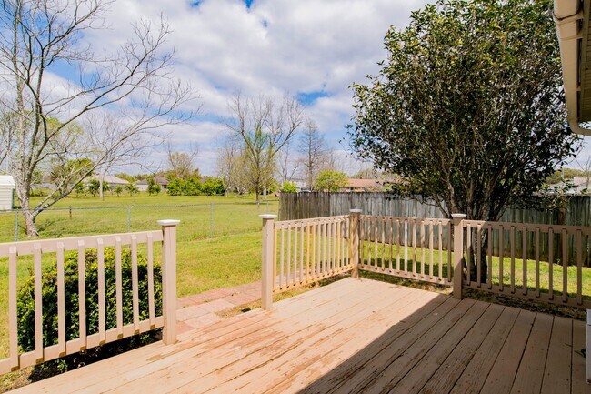 1404 Aggie Way in Pensacola, FL - Building Photo - Building Photo