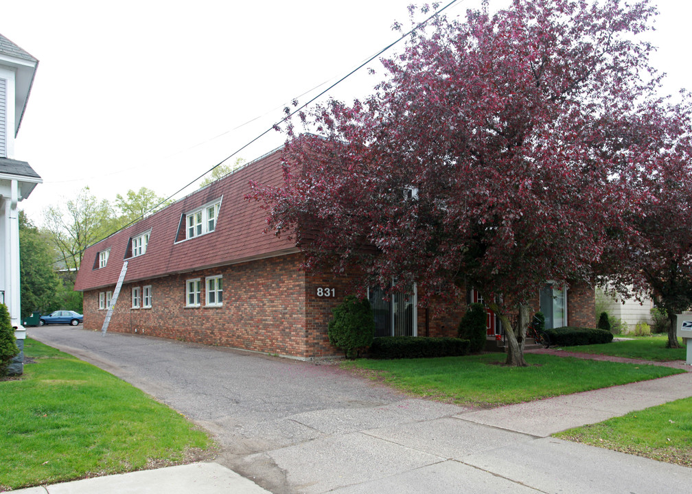 831 Barland St in Eau Claire, WI - Foto de edificio