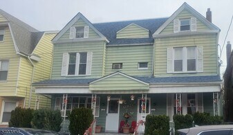 202 Clerk St in Jersey City, NJ - Building Photo