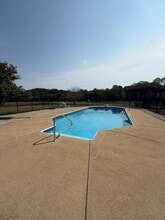 2000 Edgewood Rd in Dickson, TN - Building Photo - Building Photo