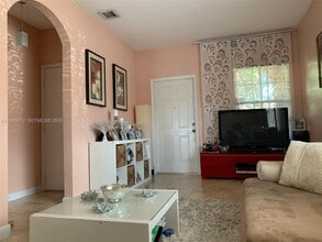 9260 SW 220th St in Cutler Bay, FL - Building Photo - Building Photo