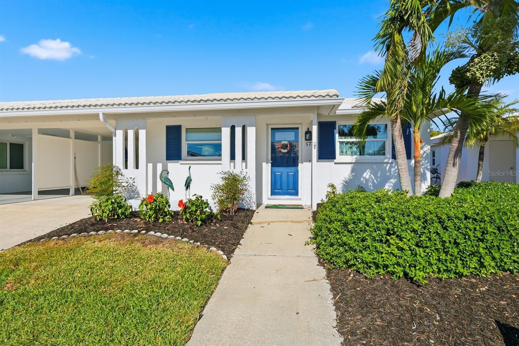 573 Spanish Dr N in Longboat Key, FL - Building Photo