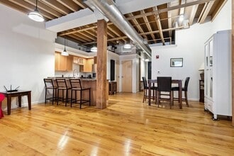 111 Beach St, Unit 3D in Boston, MA - Foto de edificio - Building Photo