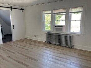 107 Park Ave in Harrison, NY - Building Photo - Building Photo