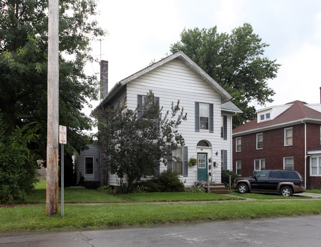 781 E 3rd St in Salem, OH - Foto de edificio - Building Photo