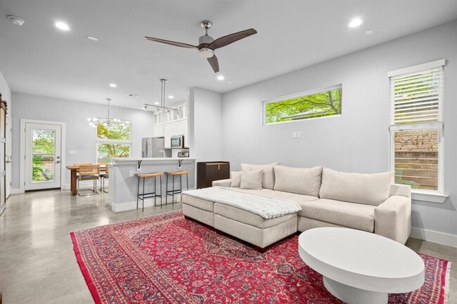 1220 Delano St in Austin, TX - Building Photo - Building Photo