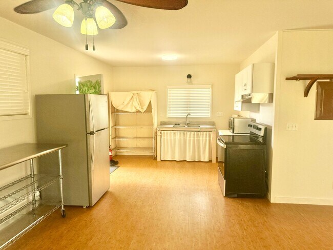 550 Uluhala St in Kailua, HI - Building Photo - Building Photo
