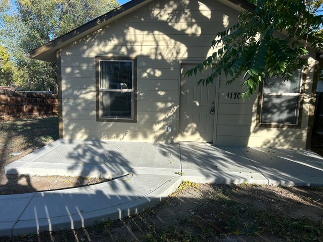 property at 1170 S Navajo St