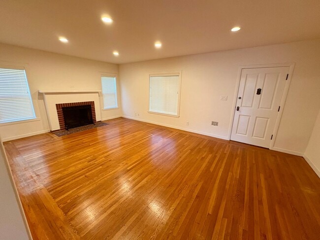 1500 V St in Sacramento, CA - Building Photo - Building Photo