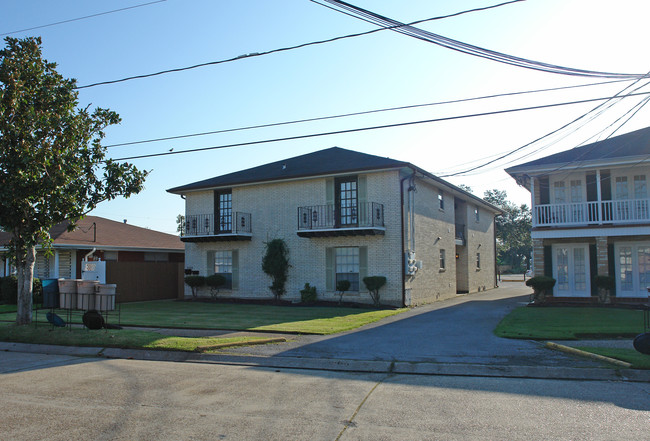 3407 N Woodlawn Ave in Metairie, LA - Building Photo - Building Photo